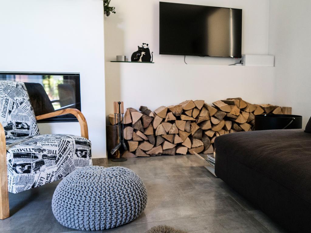 A Modern Flat Apartment