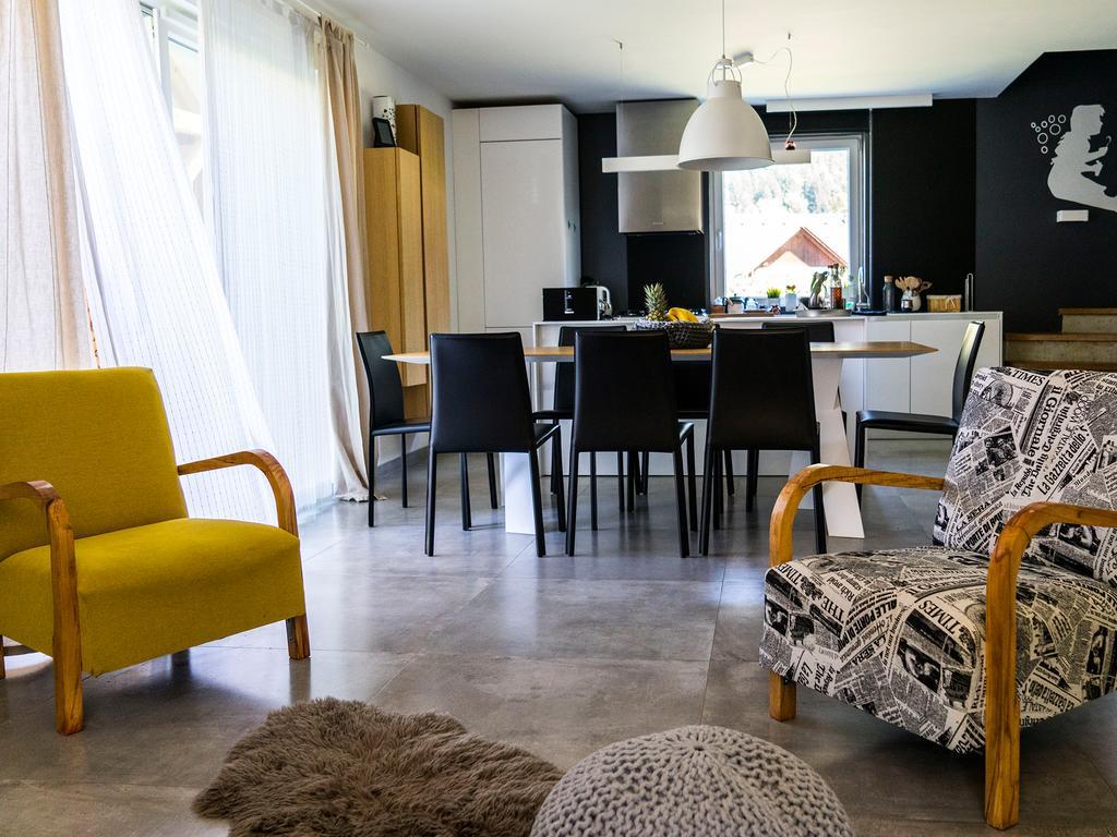 A Modern Flat Apartment *